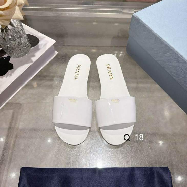Picture of Prada Slippers _SKUPradasz35-40X0503154